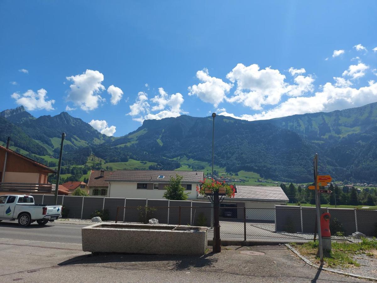 Appartement Voute En Gruyere Dans L'Intyamon Enney المظهر الخارجي الصورة